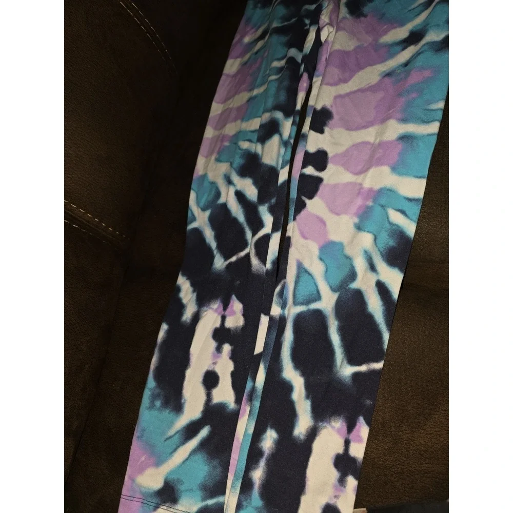 Justice happiness comes in waves dolphin top and tie dye leggings size 12 14 nwt